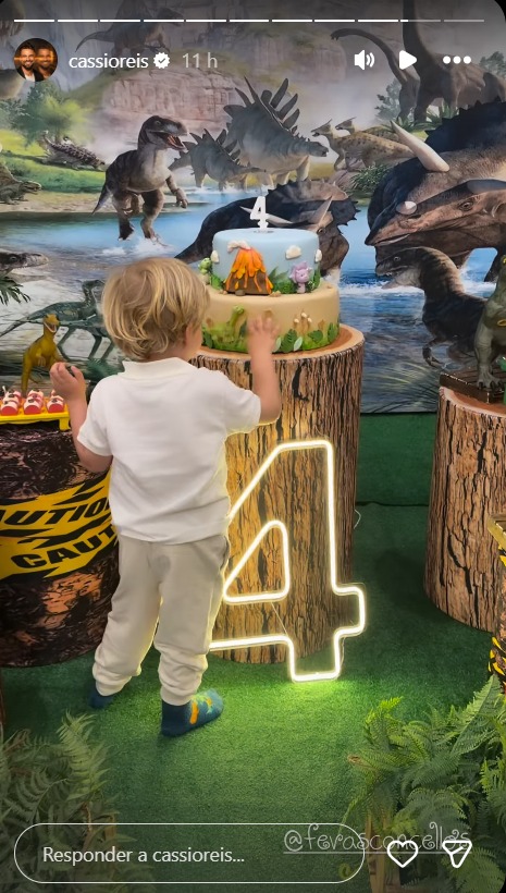 Filho de Fernanda Vasconcellos e Cássio Reis celebra 4 anos - Foto: Reprodução / Instagram @cassioreis