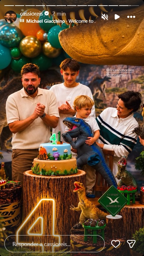 Filho de Fernanda Vasconcellos e Cássio Reis celebra 4 anos - Foto: Reprodução / Instagram @cassioreis