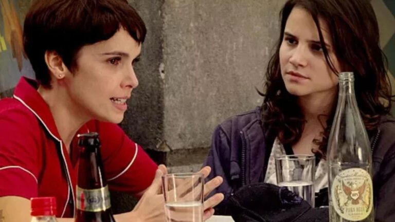 Lembra dela? Atriz de Avenida Brasil fez participação em série internacional e virou protagonista de novela vertical