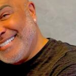 Aos 6 meses, neta do cantor Rick rouba a cena em fotos com o avô: ‘Que lindeza’