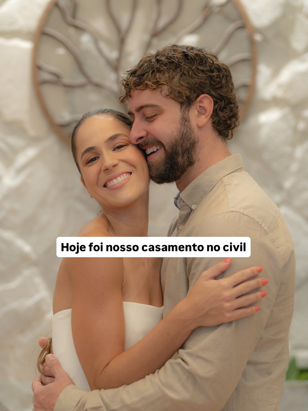 Eike Duarte e Natália Vivacqua oficializaram a união - Foto: Reprodução / Instagram @nataliavivacqua @paraquett