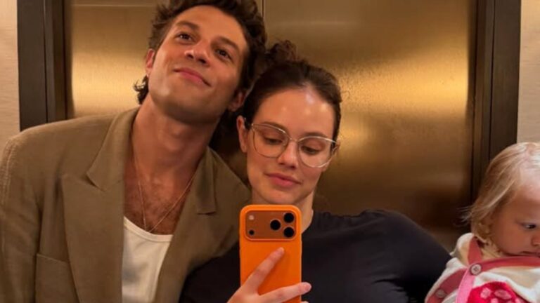Ela cresceu! Filha caçula de Chay Suede rouba a cena em fotos com os pais: ‘Está enorme’