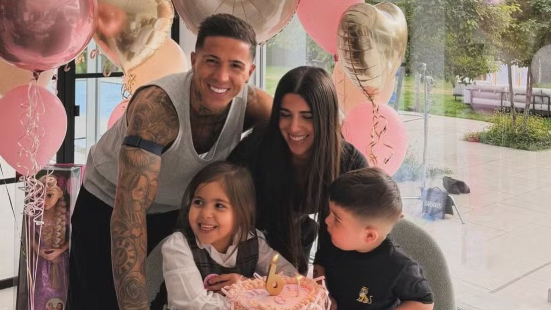 Enzo Fernández e esposa - Foto: Reprodução/Instagram