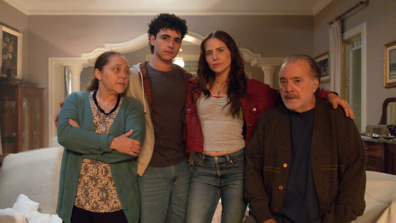 Família de Adriana na novela Quem Ama Cuida - Foto: Globo/ Beatriz Damy