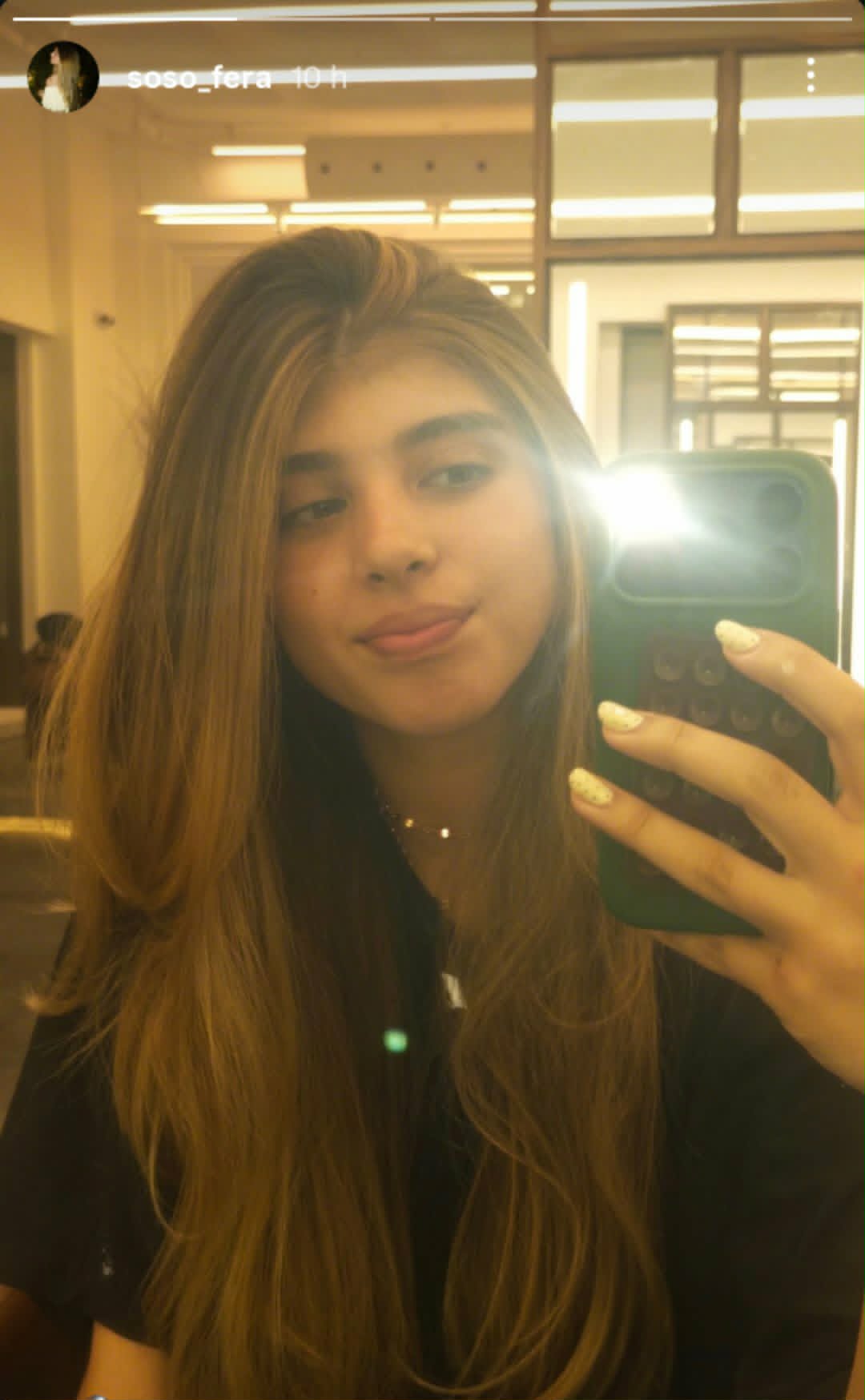 Filha de Cauã Reymond e Grazi Massafera exibe novo cabelo
