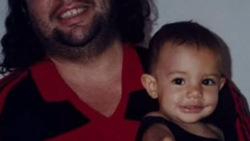 Filha de saudoso humorista que morreu há 20 anos emociona com homenagem: ‘Impossível…’