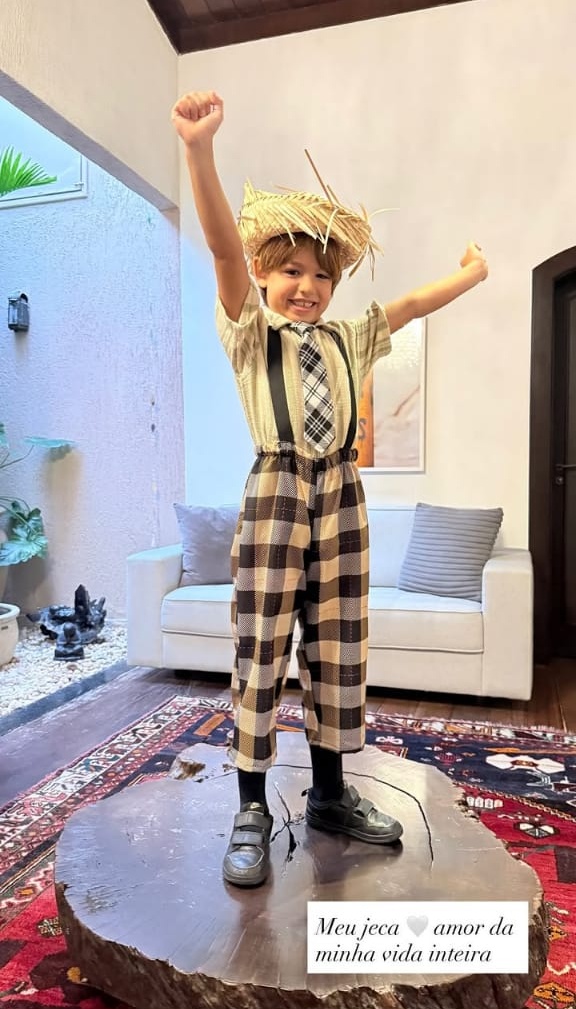 Filho de Isis Valverde