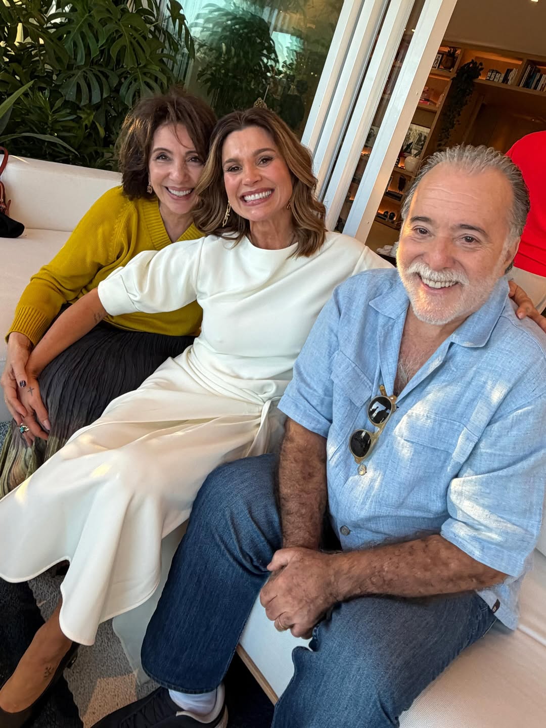 Flávia Alessandra comemora aniversário