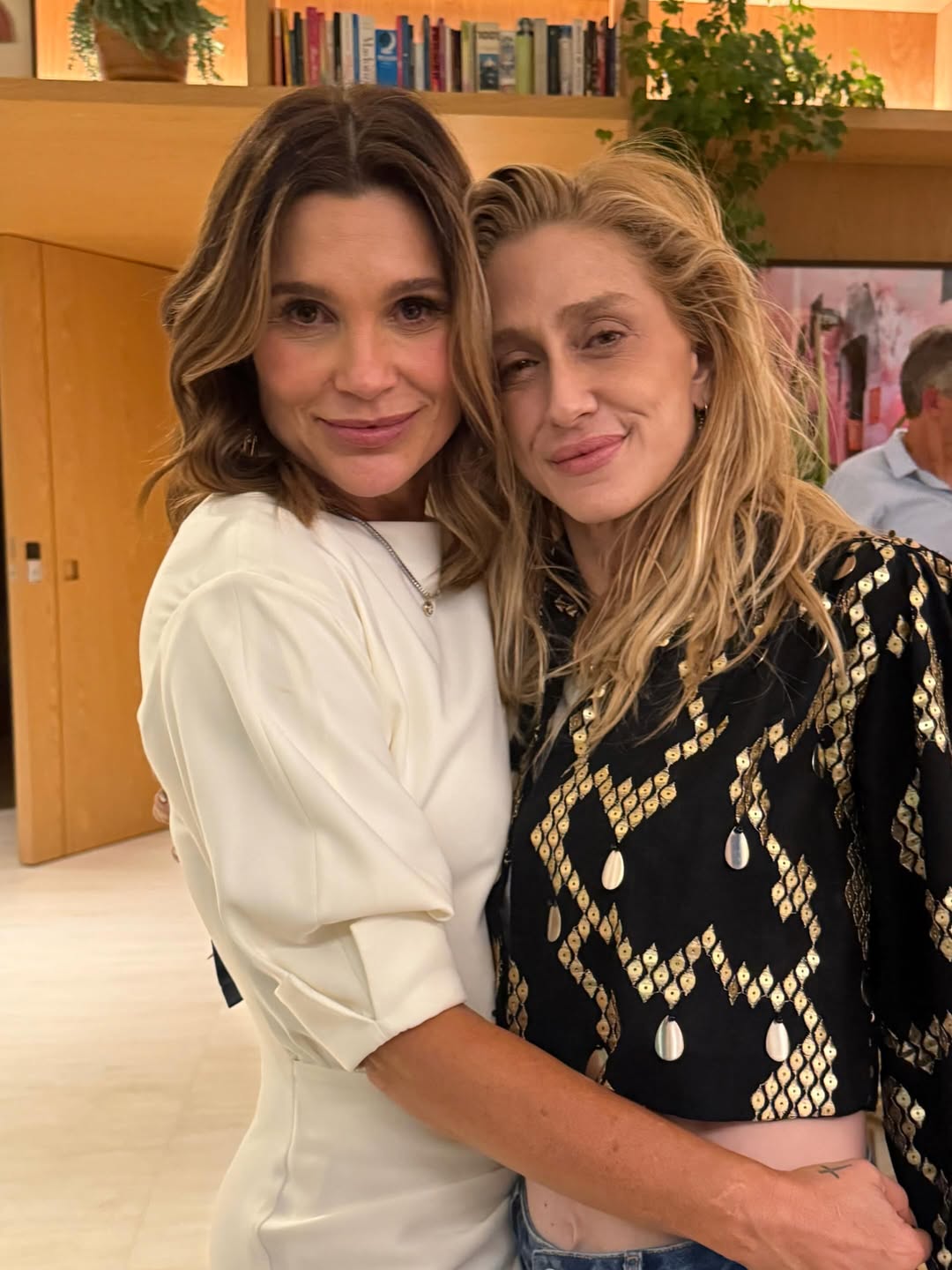 Flávia Alessandra comemora aniversário