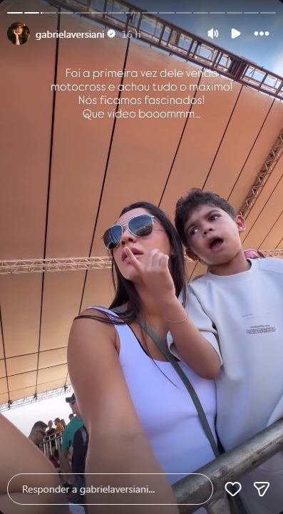 Gabriela Versiani com o enteado, filho de Murilo Huff e Marília Mendonça - Foto: Reprodução / Instagram @gabrielaversiani