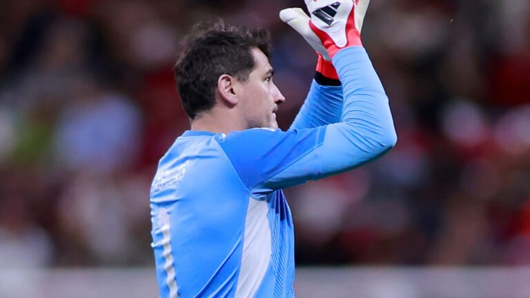 Ex-jogador do Real Madrid cobra R$ 20 milhões de clube após enfartar durante treino