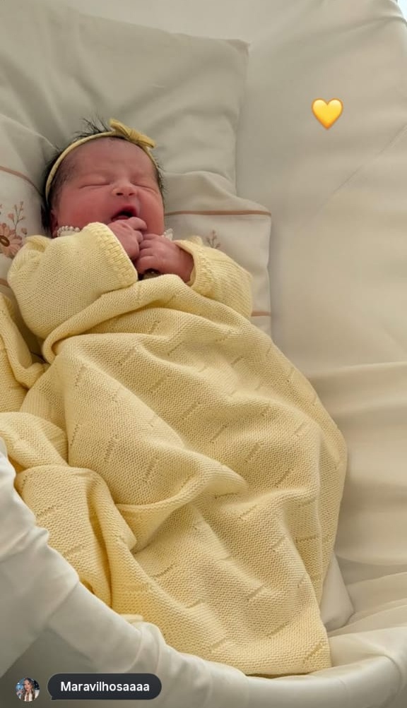 Laís Caldas apresenta sua filha com Gustavo Marsengo