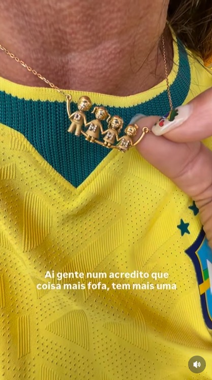 Nadine Gonçalves usa colar em homenagem aos netos, filhos de Neymar Jr - Foto: Reprodução / Instagram @glendakozlowski