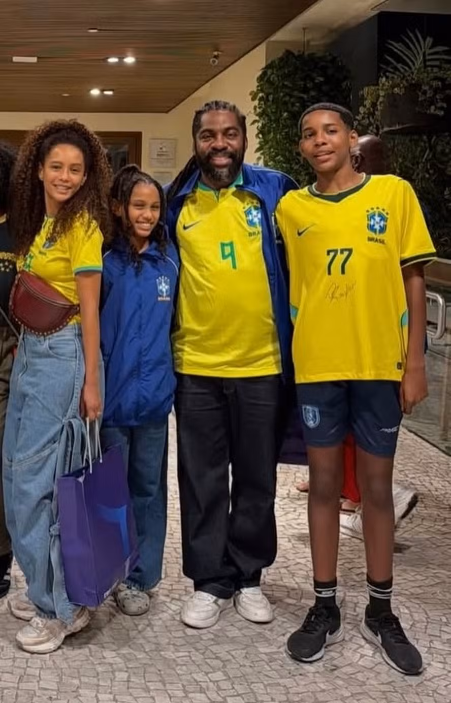 Taís Araujo, Lázaro Ramos e filhos - Foto: Reprodução/Instagram