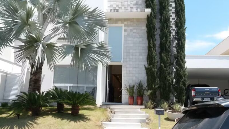 Cantora que morreu aos 26 anos deixou mansão milionária e fortuna estimada em R$ 500 milhões