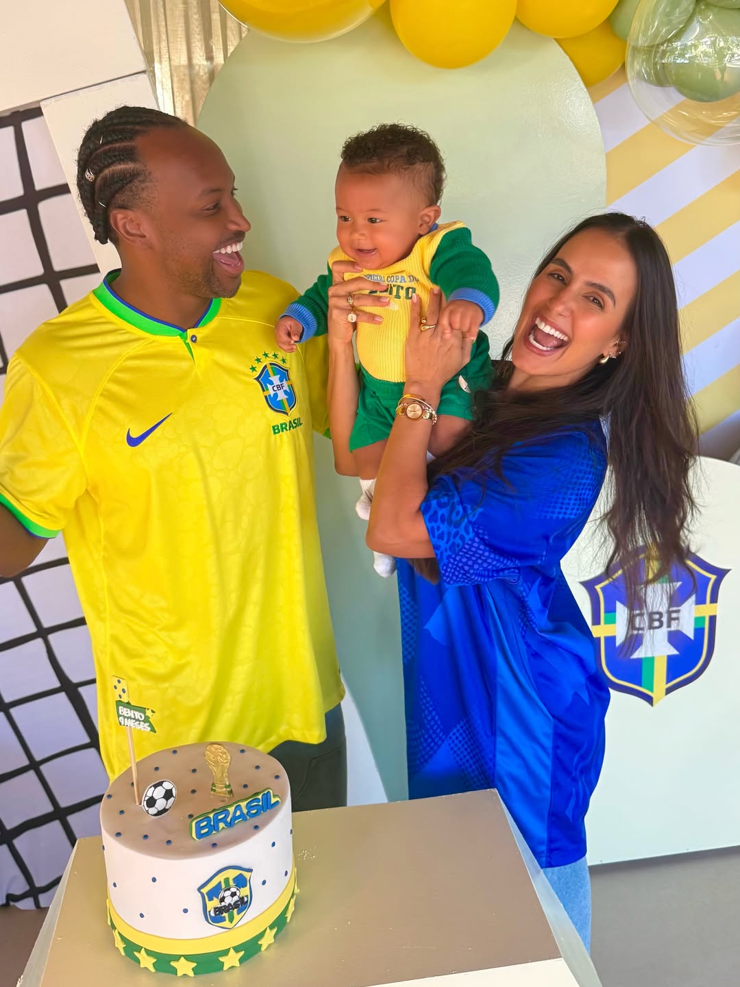 Thiaguinho e Carol Peixinho celebram 9 meses do filho, Bento - Foto: Reprodução / Instagram @carolpeixinho