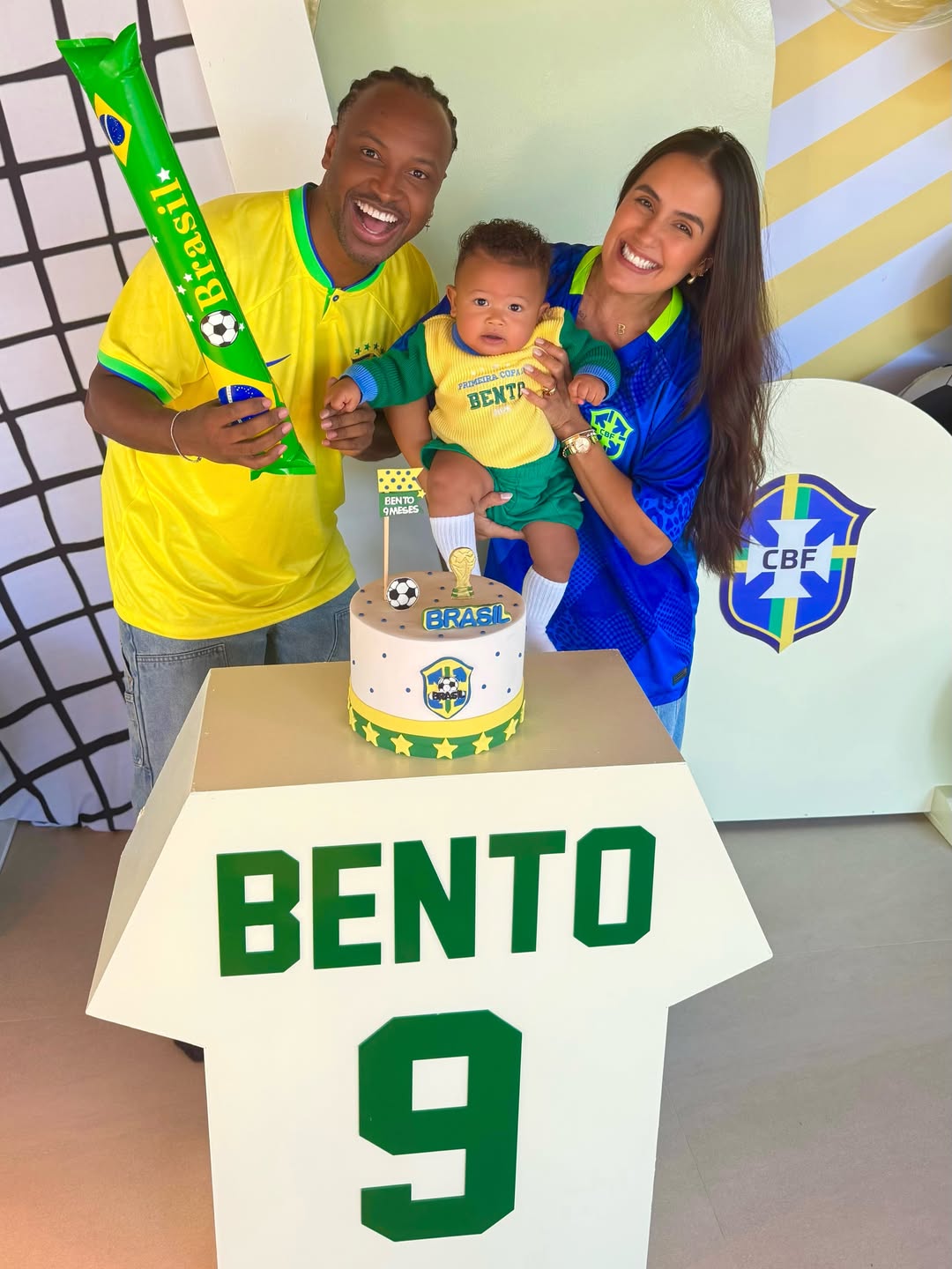 Thiaguinho e Carol Peixinho celebram 9 meses do filho, Bento - Foto: Reprodução / Instagram @carolpeixinho
