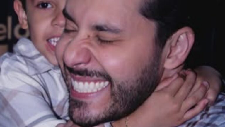 Aos 6 anos, filho de Marília Mendonça rouba a cena em fotos inéditas com Murilo Huff