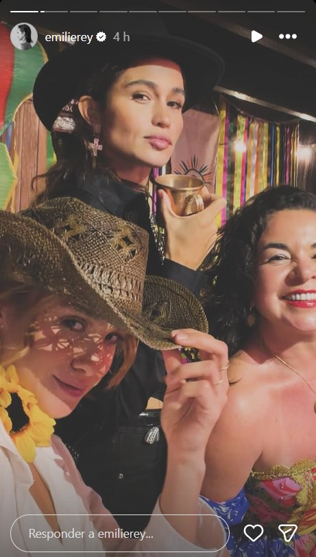 Nanda Costa com Emilie Rey e uma amiga - Foto: Reprodução / Instagram @emilierey