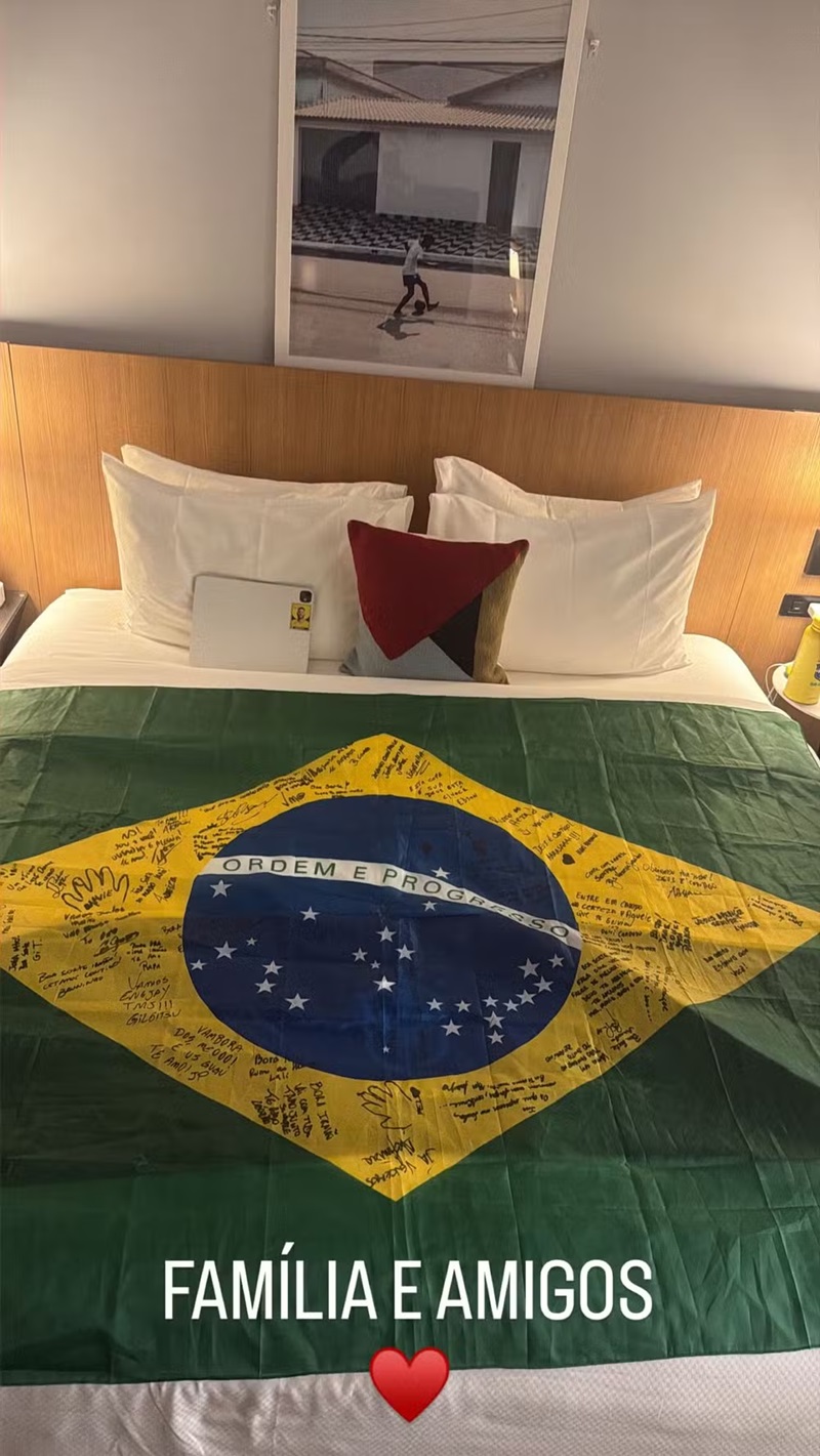 Neymar ganhou presente familiares e amigos — Foto: Reprodução/Instagram