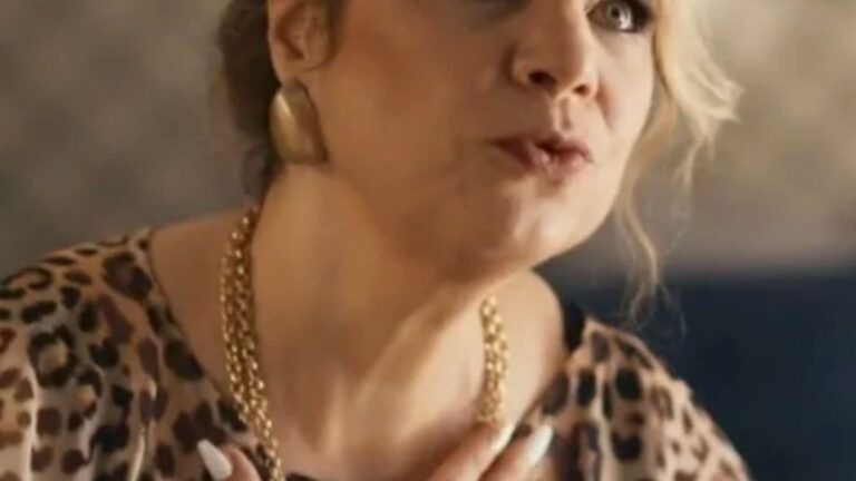 Atriz da Globo fala sobre retirada das mamas após descobrir síndrome rara: ‘Choque’