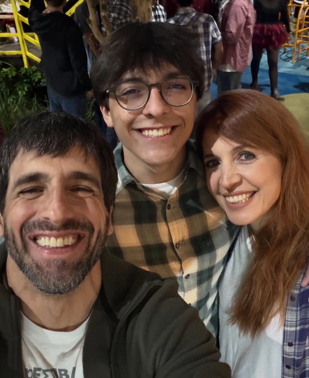 Poliana Abritta com os trigêmeos
