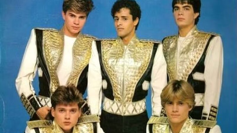 Quem são os filhos e a neta de Robson Barros, ex-paquito do ‘Xou da Xuxa’ que morreu aos 57 anos