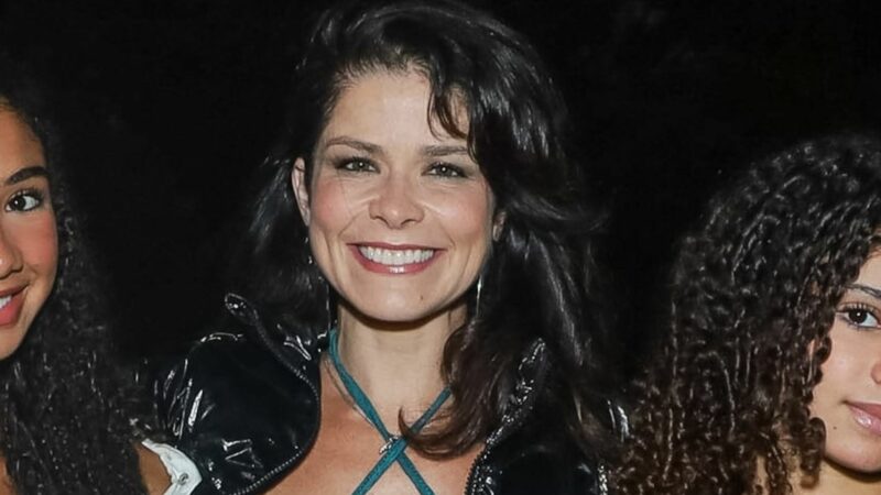 Samara Felippo em evento com as filhas - Foto: Clayton Felizardo Brazilnews