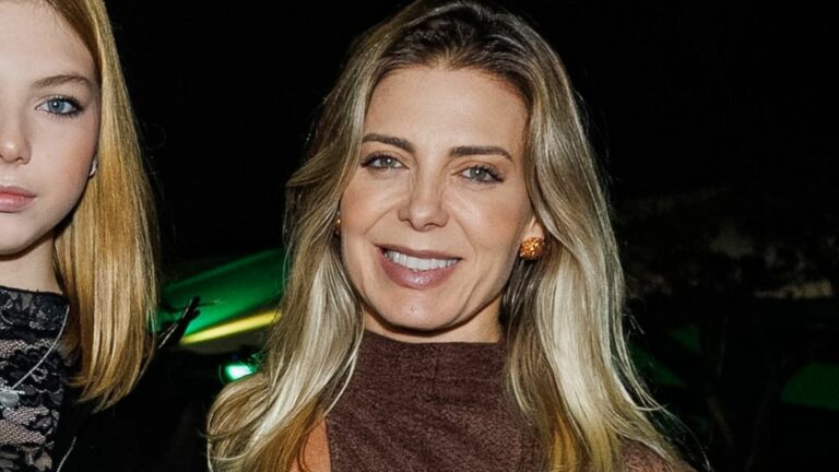 Aos 13 anos, filha de Sheila Mello rouba a cena com beleza e estilo em evento