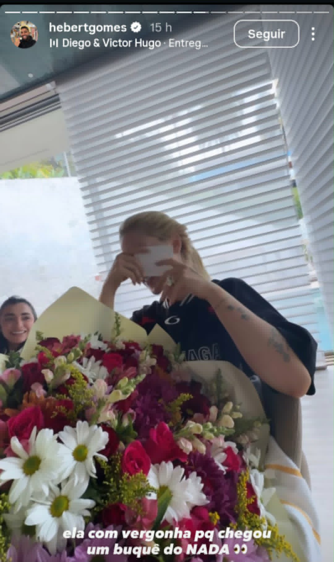 Virginia ganha flores - Foto: Reprodução/Instagram