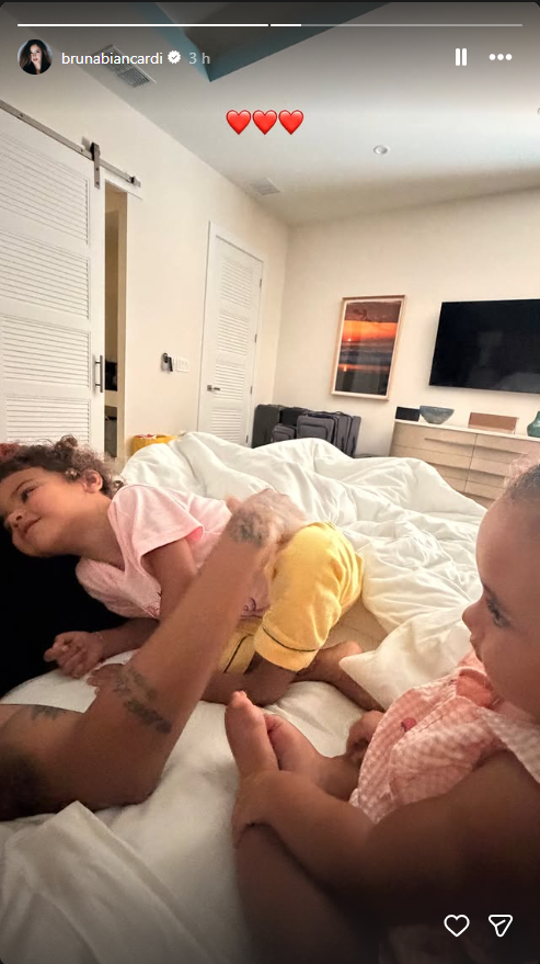 Neymar com Mel e Mavie - Foto: Reprodução/Instagram