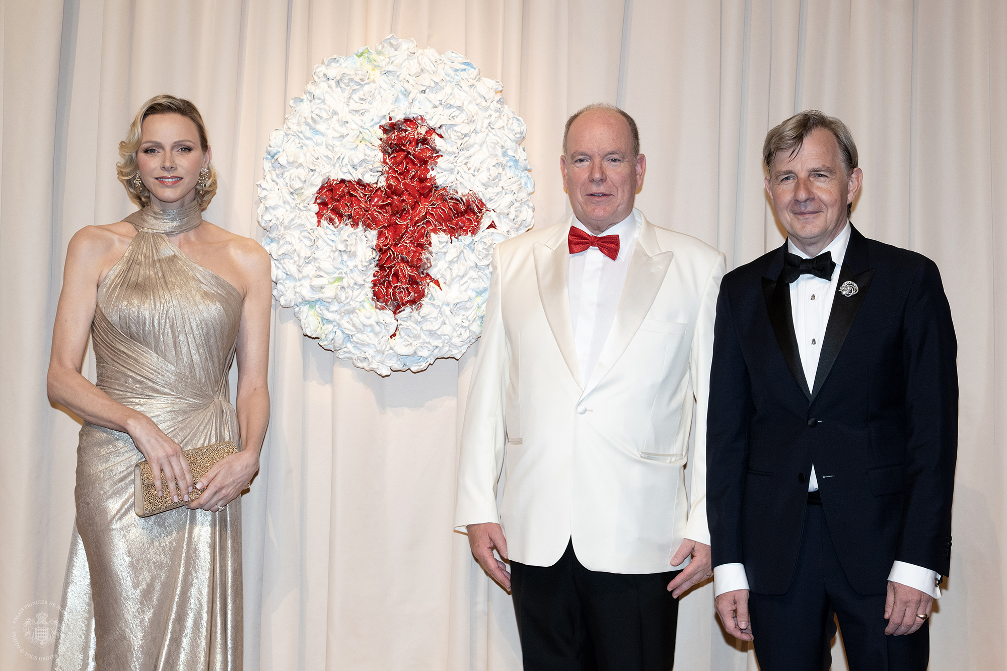 Princesa Charlene, príncipe Albert II e Johan Creten - Foto: Divulgação