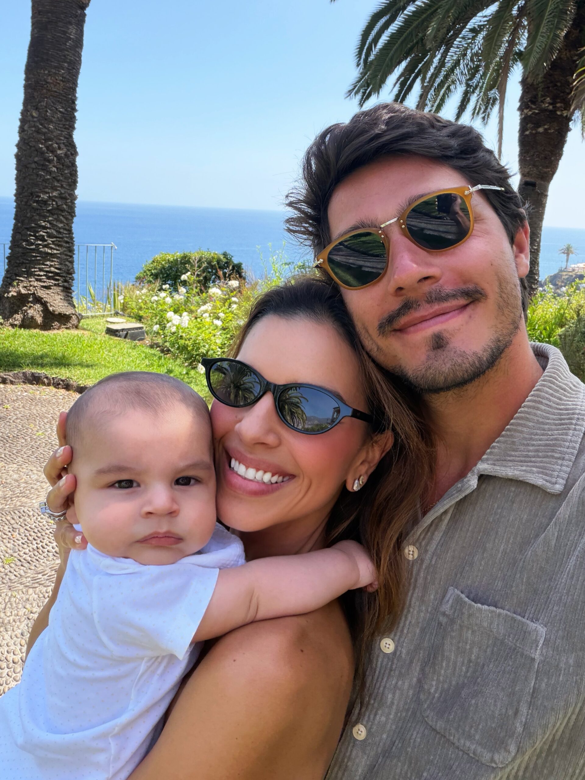 Mariana Rios com o filho e o marido — Foto: Reprodução/Instagram