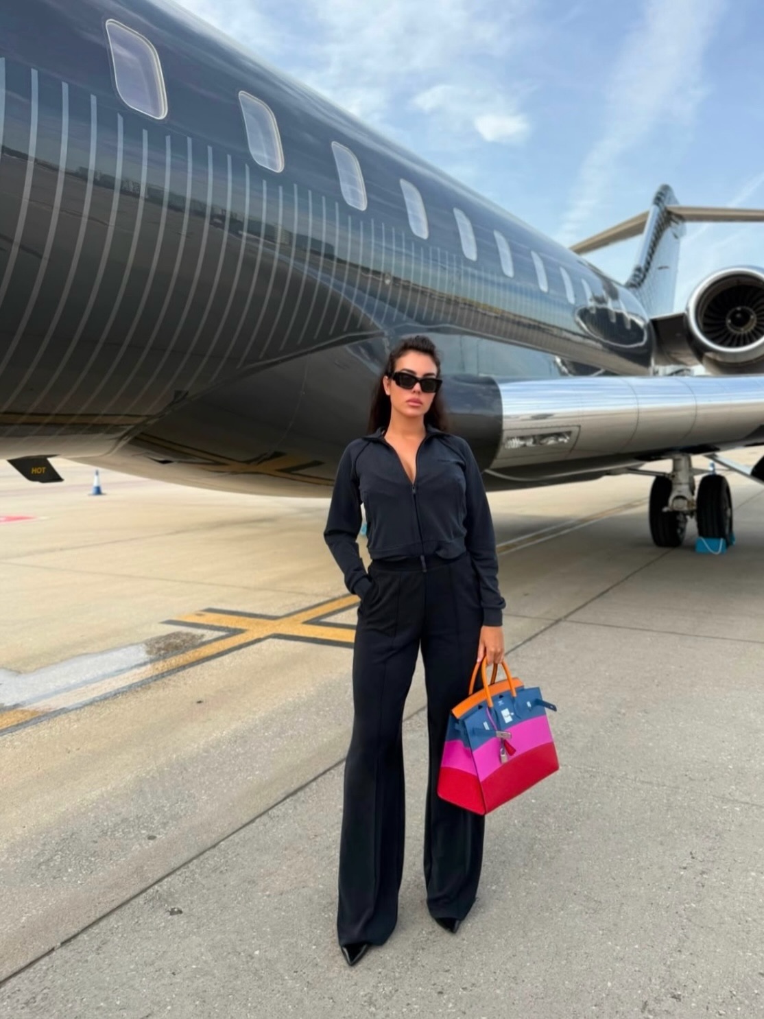 Georgina Rodríguez mostra interior de jatinho da família com Cristiano Ronaldo — Foto: Reprodução/Instagram
