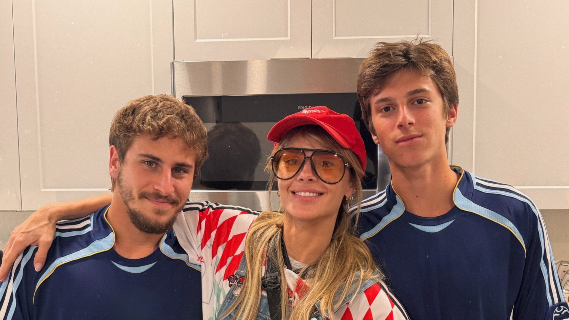 Carolina Dieckmmann posta fotos com a família – Foto: Reprodução / Instagram