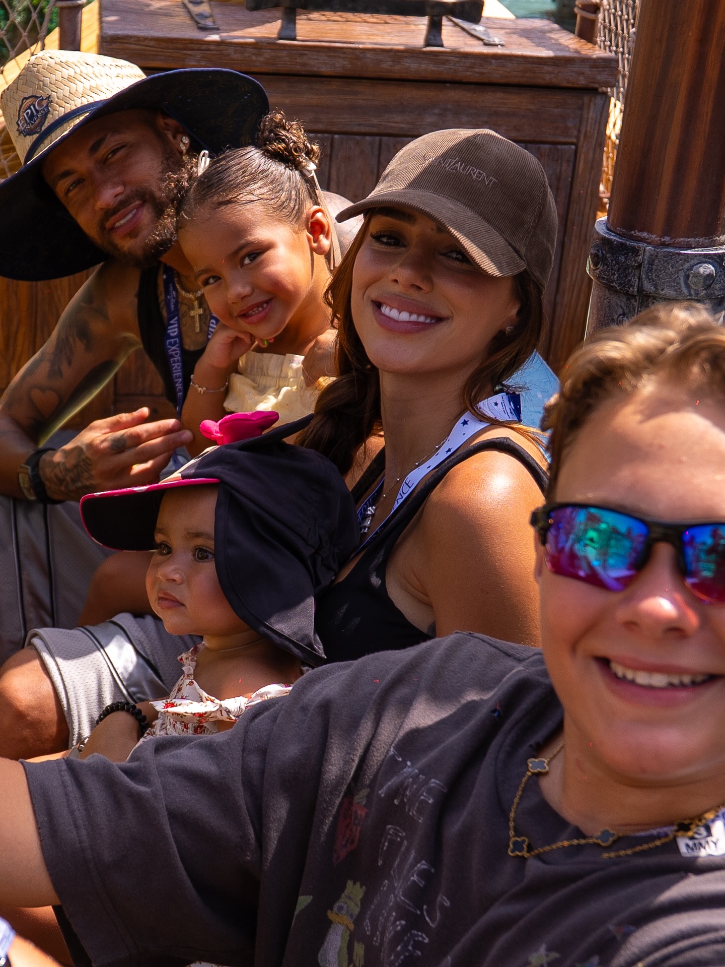 Bruna Biancardi mostra dia de parque com Neymar e família — Foto: Reprodução/Instagram