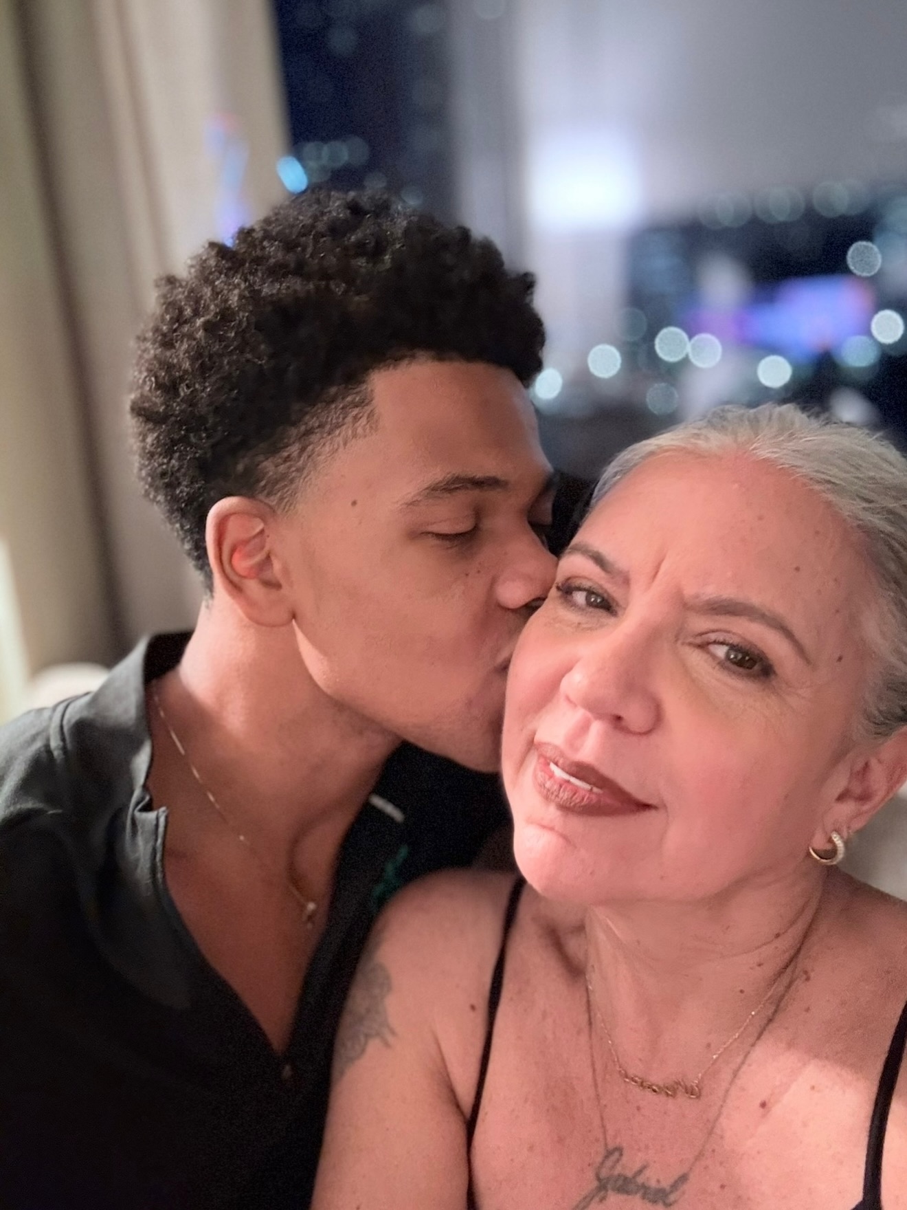 Astrid Fontenelle comemora aniversário de 18 anos de Gabriel — Foto: Reprodução/Instagram