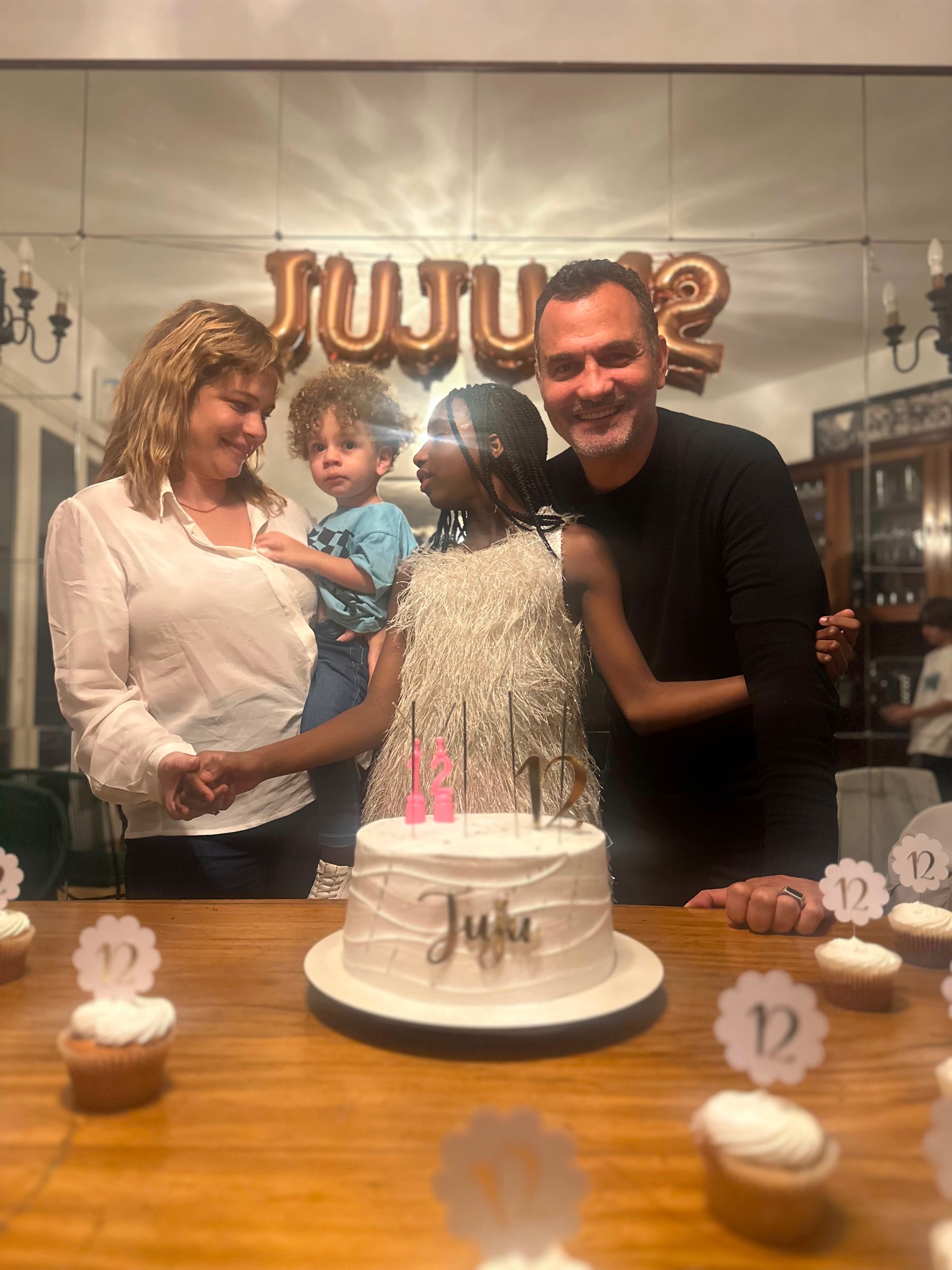 Leandra Leal com a família – Foto: Reprodução/Instagram @leandraleal