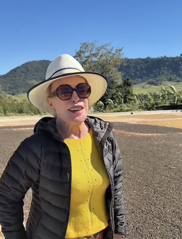 Ana Maria Braga mostra a produção de café em sua fazenda - Foto: Reprodução / Instagram