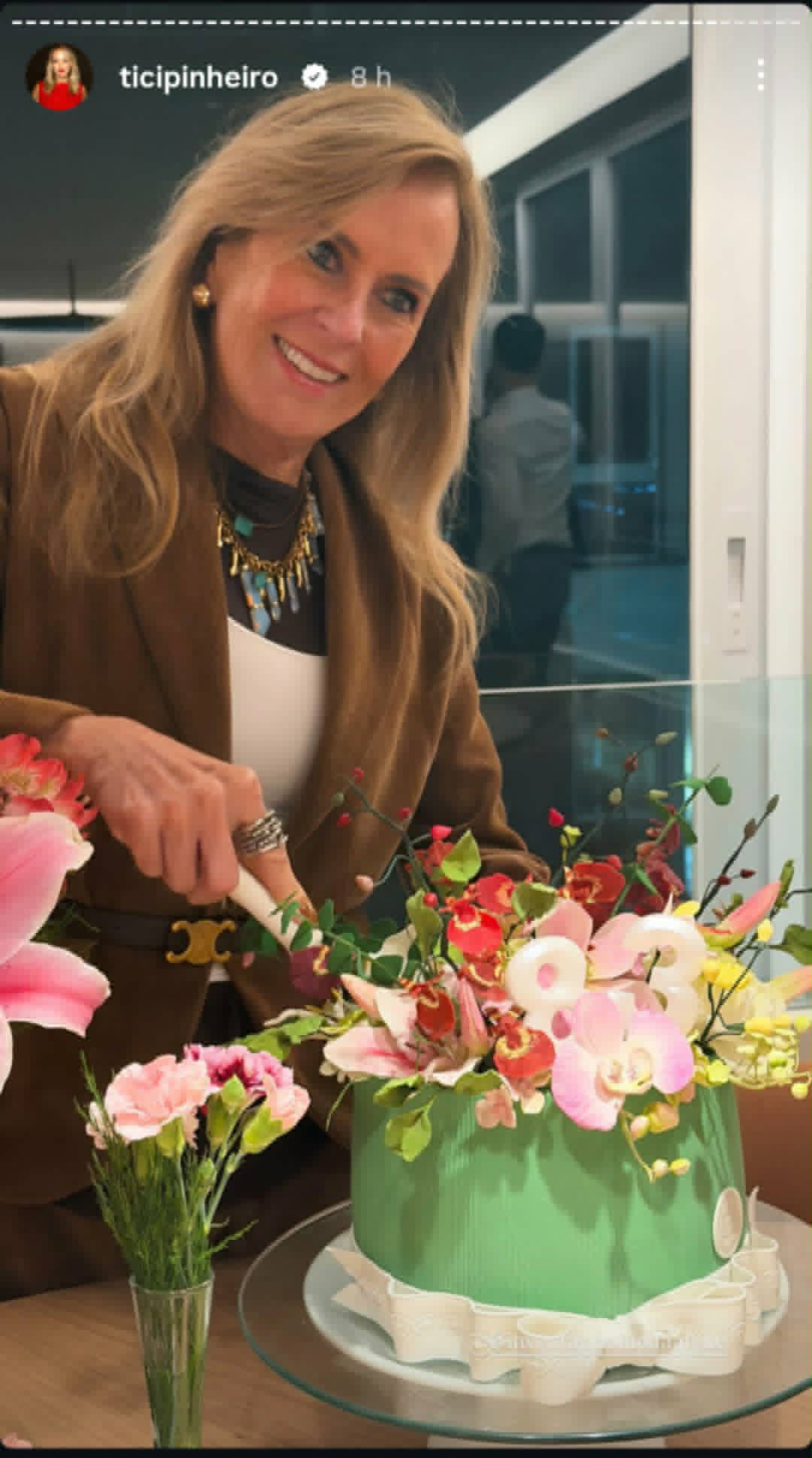 Helô Pinheiro comemora seu aniversário no apartamento de Ticiane Pinheiro no RJ - Foto: Reprodução/Instagram