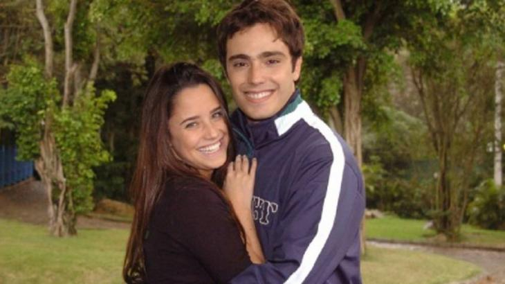 Fernanda Vasconcellos e Thiago Rodrigues em Malhação (2005) - Foto: Divulgação / TV Globo