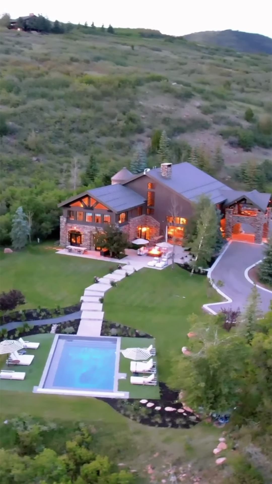 Casa de Katherine Heigl está à venda em Utah - Foto: Reprodução / Instagram @paulbensonev
