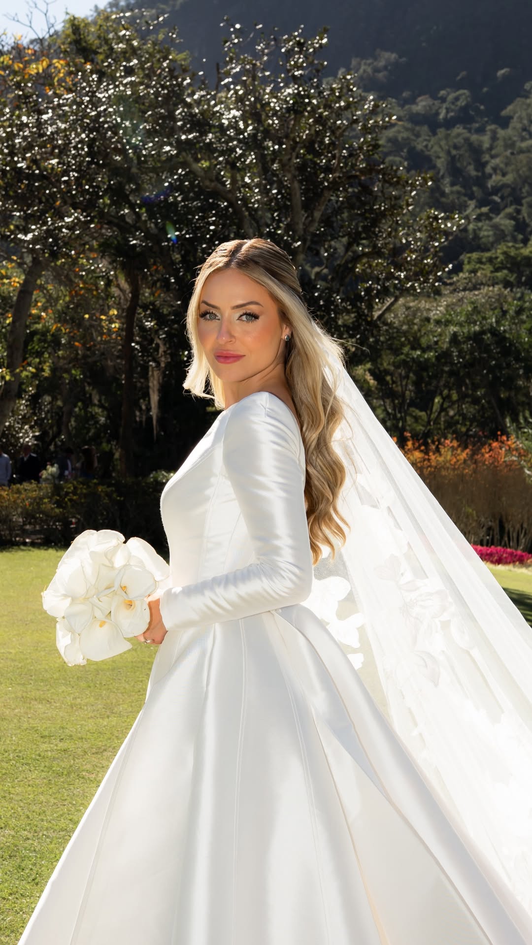 Casamento da ex-BBB Paula von Sperling - Foto: Reprodução / Instagram @paulasperlingreal @osvonz