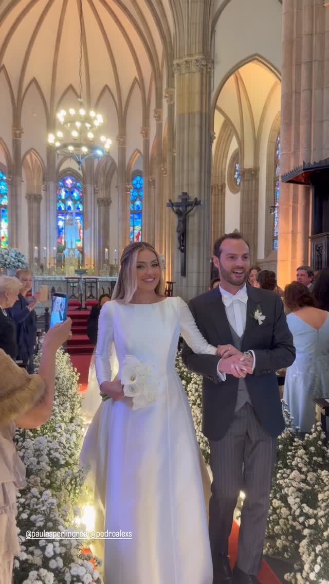 Casamento da ex-BBB Paula von Sperling - Foto: Reprodução / Instagram @paulasperlingreal @osvonz