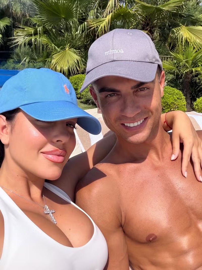Georgina Rodríguez posa com Cristiano Ronaldo — Foto: Reprodução Instagram