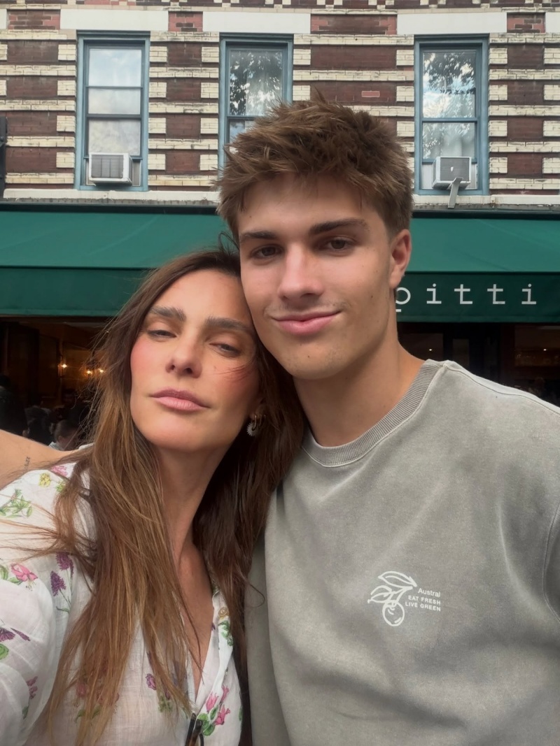 Fernanda Lima com o filho