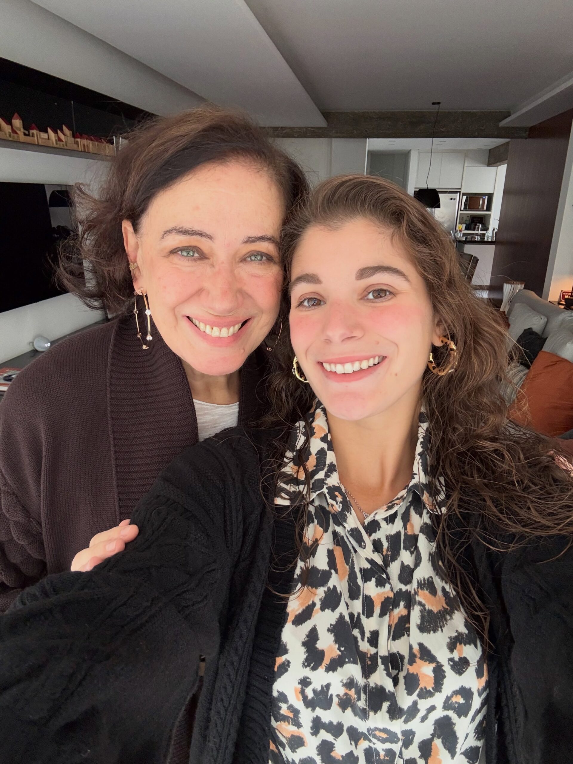 Lilia Cabral com a filha, Giulia Bertolli - Foto: Reprodução / Instagram @giuliabertolli
