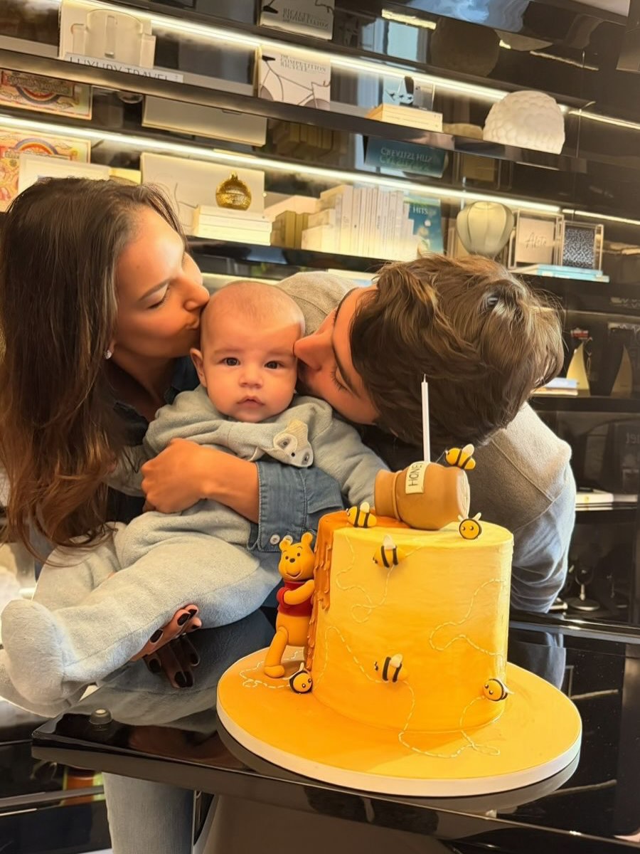 Mariana Rios com o noivo, Juca Diniz, e o filho do casal, Palo - Foto: Reprodução / Instagram @jucaddavila