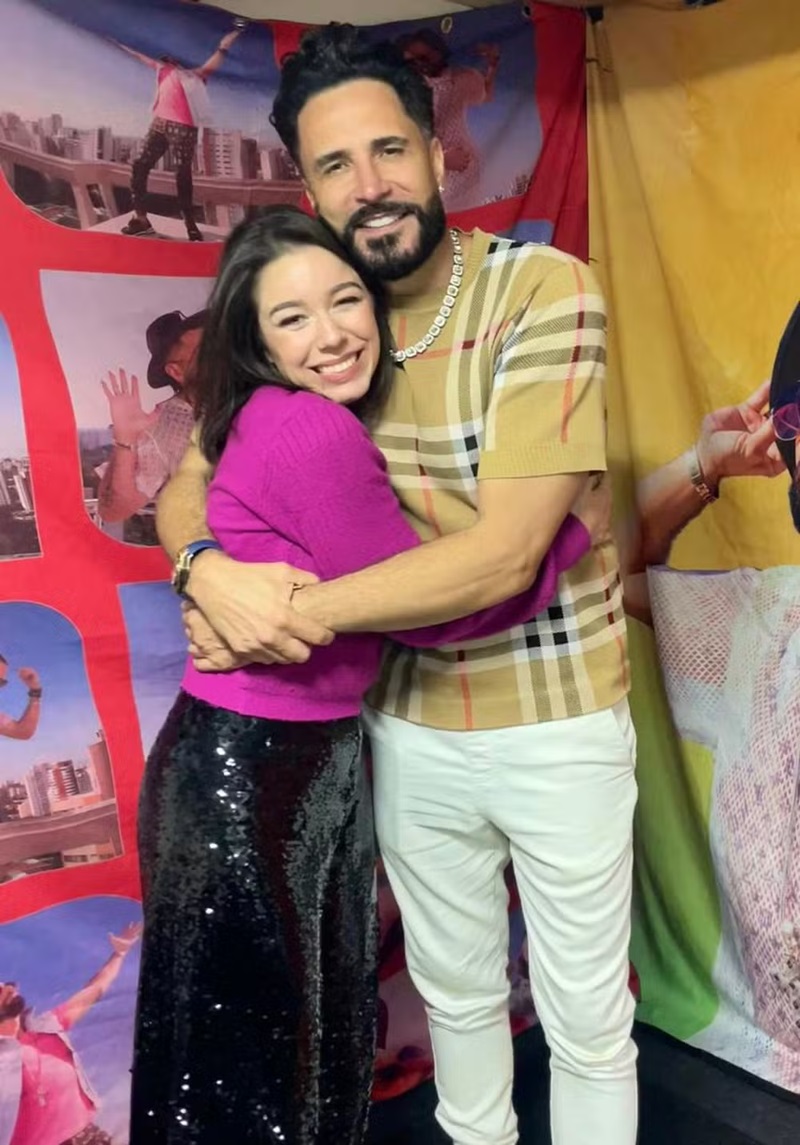 Amanda Rocha e o pai, o cantor Latino — Foto: Reprodução/Instagram