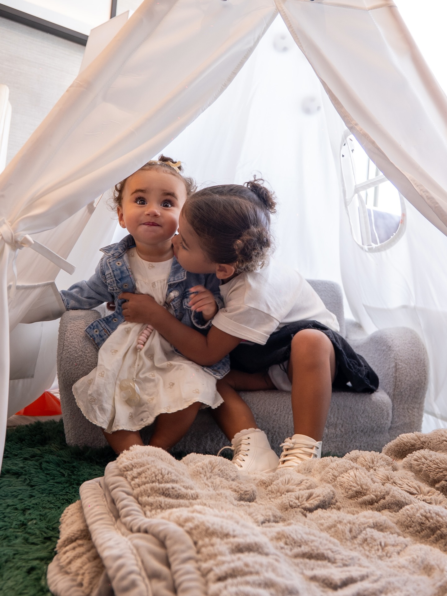 Mavie e Mel são filhas de Neymar Jr e Bruna Biancardi - Foto: Reprodução / Instagram @brunabiancardi